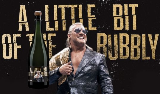 Chris Jericho & Stephen Amell Launch ‘A Little Bit Of The Bubbly’ Wine