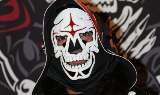 AAA To Honor La Parka At TripleMania