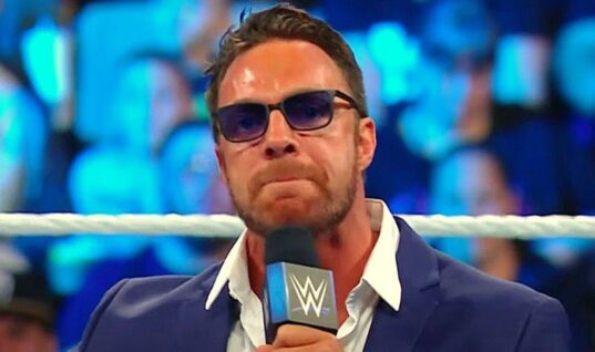 LA Knight Added Second Wrestler To His New Stable Before SmackDown