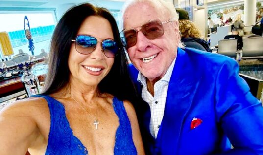 Ric Flair Denies His Recent Cryptic Tweet Was About Wendy Barlow