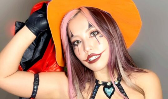 Mina Shirakawa Calls Herself “Your Favorite Vampire” With Her Latest Photo Drop
