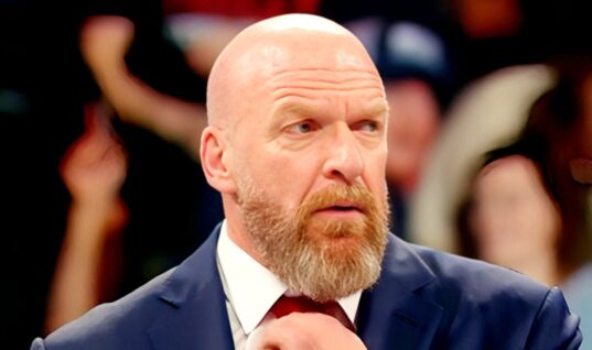 Former WWE Writer Claims Triple H Doesn’t Like A Current SmackDown Talent