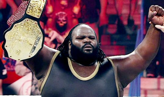Mark Henry Shows Off The Special Card WWE Sent Him