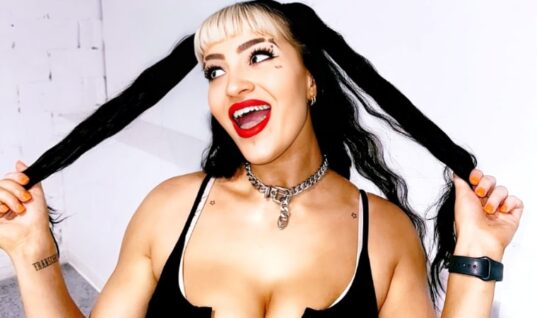 TNA’s Steph De Lander Bravely Shows Off Her Breast Reduction Scars