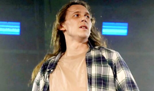 Pearl Jam-Inspired Wrestler Becomes The Latest Performer To Gain Social Media Attention