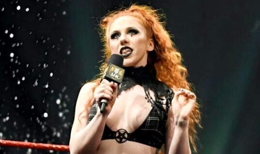 Isla Dawn Declares Her Love Of Hot Dads Via New Mirror Selfie