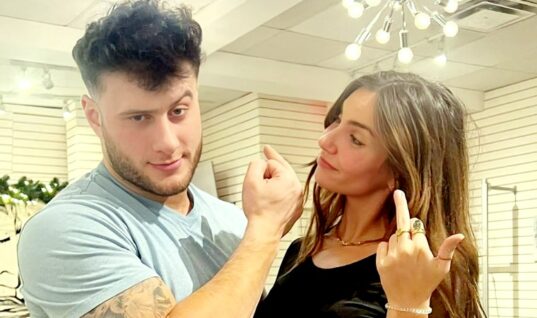 AEW’s Alicia Atout Declares “Life’s Peachy” With Jaw-Dropping Pool Photo