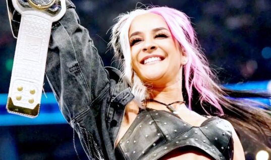 Dakota Kai Looks Almost Unrecognizable In Sensational New Selfie