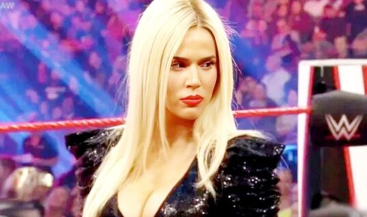 CJ Perry Wows With Eye-Popping Selfie Photo Drop