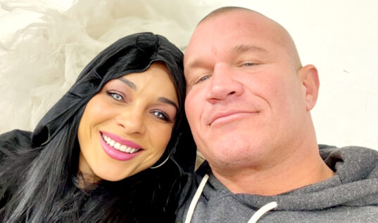 Randy Orton’s Wife Responds To Fan Suggesting WWE Is Disrespecting Her Husband