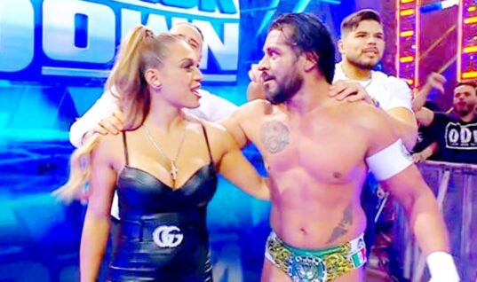 Elektra Lopez Owns The Holidays With A Sneak Peek Of Her Attention-Grabbing Festive Photo Shoot