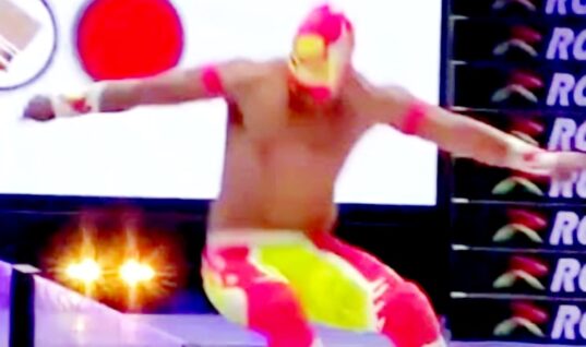 Horror Fall At Arena México Sees Luchador Neón Exit On A Stretcher (w/Video)