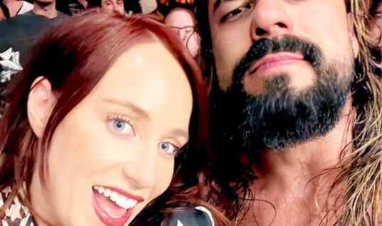 Andrade’s El Idolo Latest Ringside Selfie Flirt Is A Reality Television Star