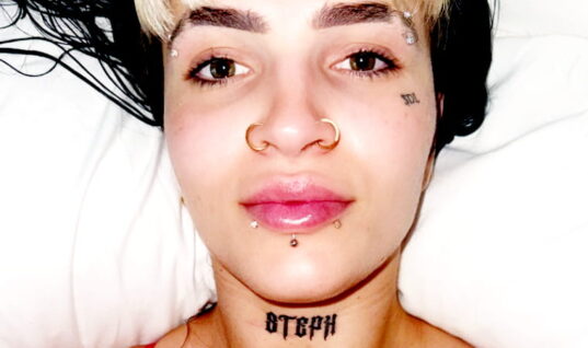 Steph De Lander Has A Hilarious Response To Criticism Of Her Newest Tattoo