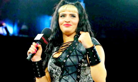 Steph De Lander Shows Off Her Bruised Chest After First Singles Match In Two Years