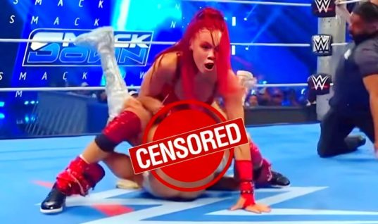 Charlotte Flair Acknowledges Her Bottom Being Exposed During SmackDown