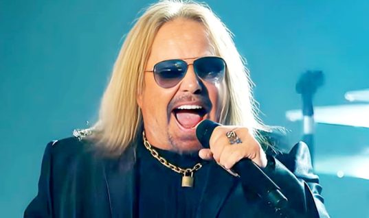 Mötley Crüe Shares Update On Health Of Singer Vince Neil